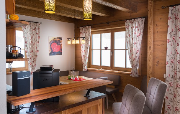 luxuri&ouml;s ausgestatteter Wohnbereich