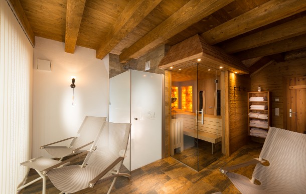 Private Wellnessoase mit Salzsteinsauna & Infrarot